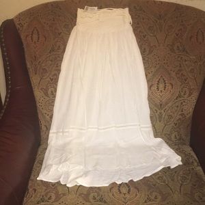 Urban Outfitters Cream summer skirt NWT